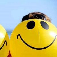 如果你更烦人,不要忘记微笑,你应该注意语气。