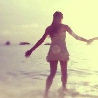 最触摸的句子是提取的：似乎世界上的一切都是我的，因为你爱我。